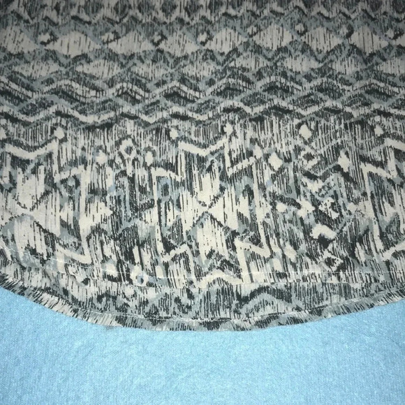 BEACHLUNCHLOUNGE ballon sleeves round neck w/ v-neck silver beads, sequins SZ XL - Picture 6 of 11